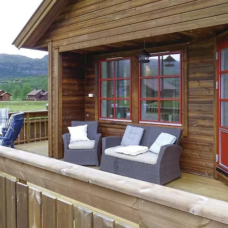 Three-bedroom Holiday In Vikesa
